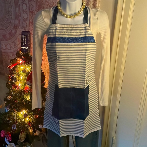 Elegant blue striped Handmade Apron - Picture 1 of 10